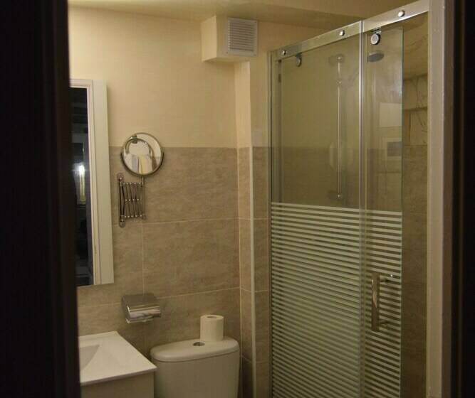 غرفة قياسية, El Capricho De Alcorisa