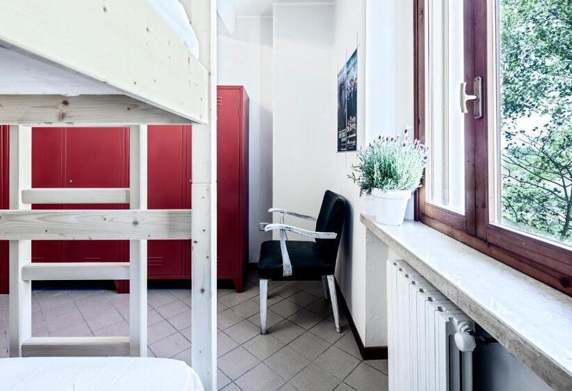 共用房间的床, Cascina La Goliarda