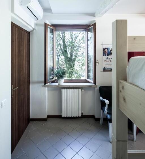 Кровать в Общей Комнате, Cascina La Goliarda