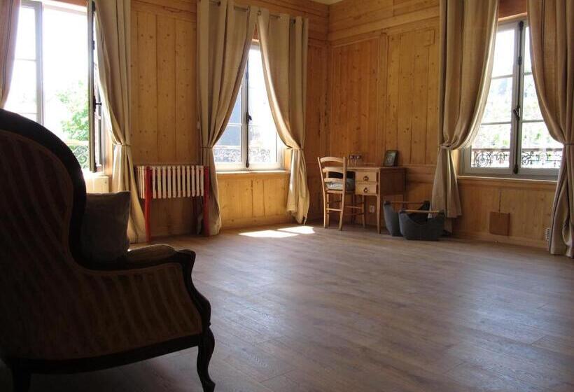 جناح, A L Ecole Buissonniere