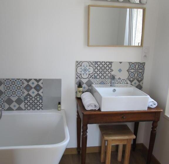 جناح, A L Ecole Buissonniere