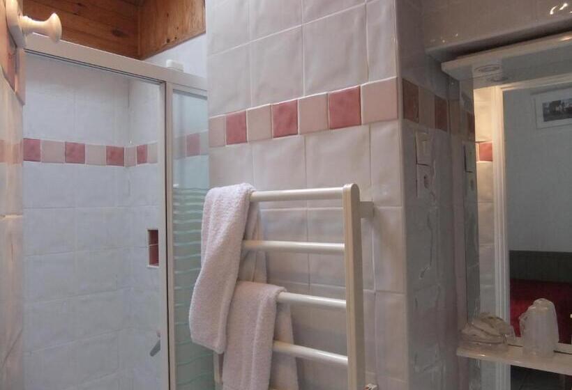 标准三人间, Le Moulin De Saussaye