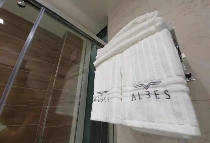 سوییت لوکس, Albes