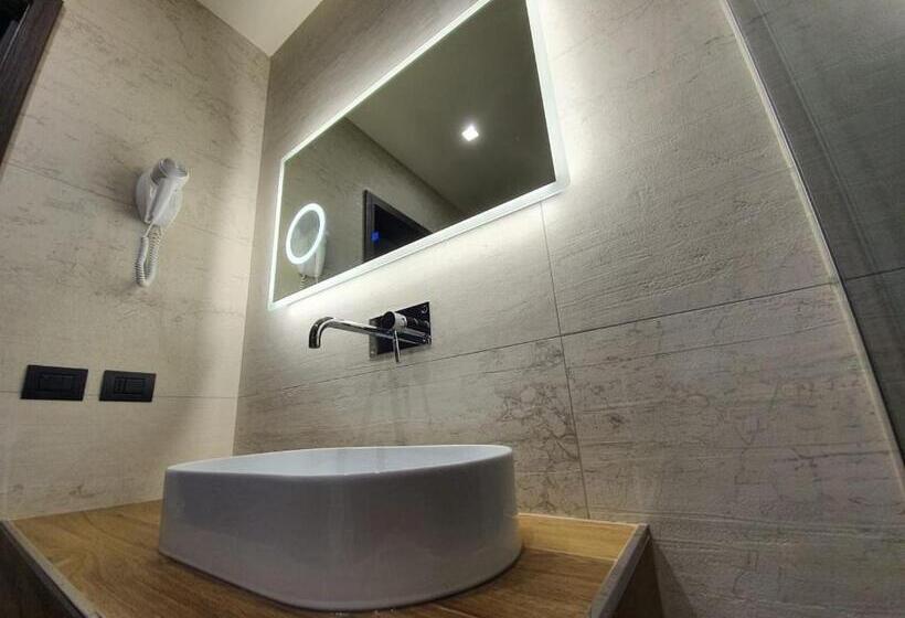 高级大房间, Albes