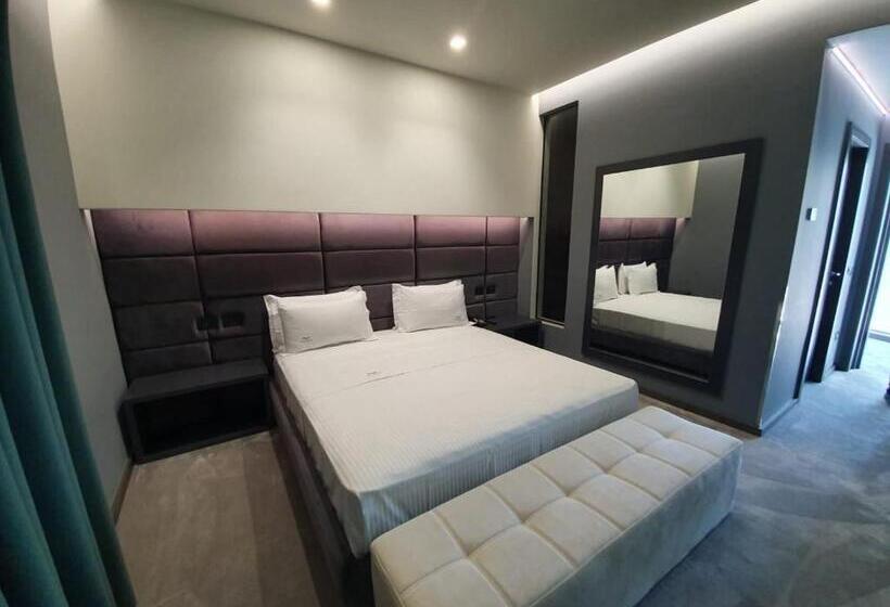 高级大房间, Albes