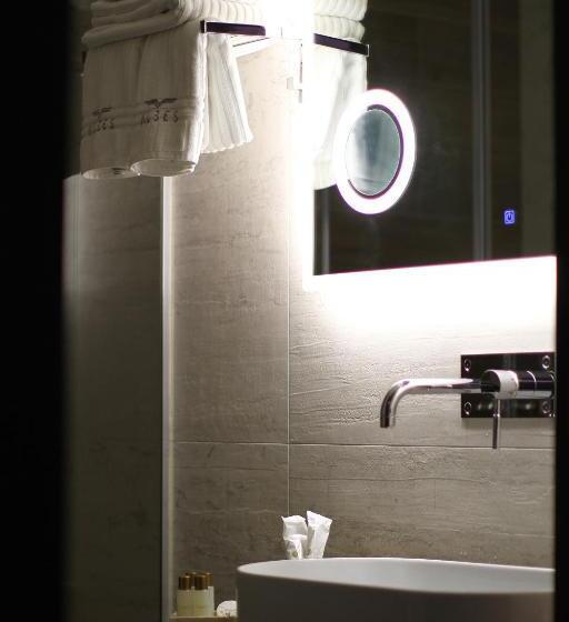 高级大房间, Albes