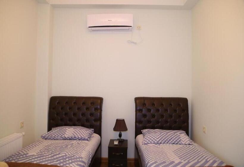 اتاق استاندارد, Balcony