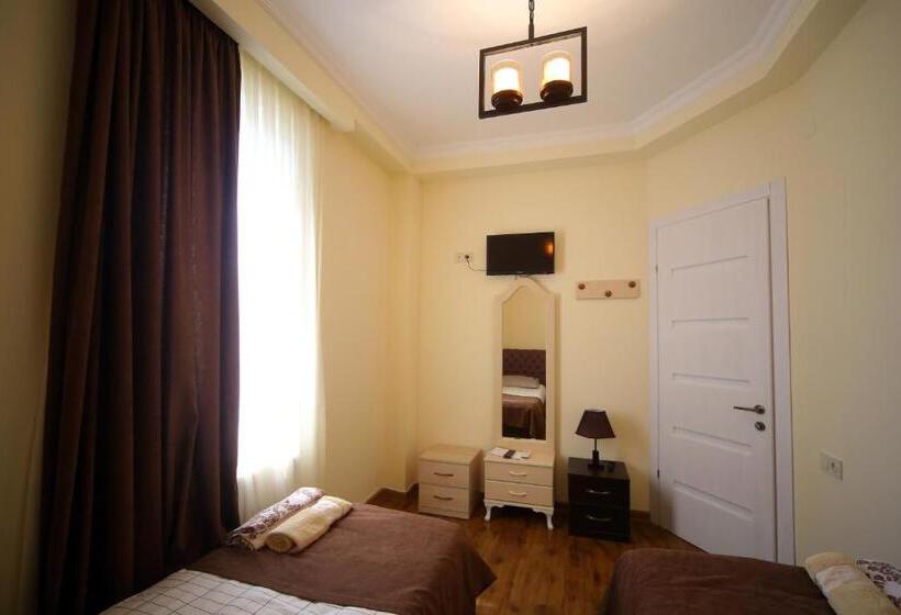 اتاق استاندارد, Balcony