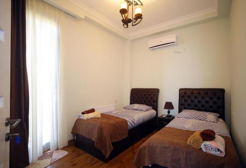 اتاق استاندارد, Balcony