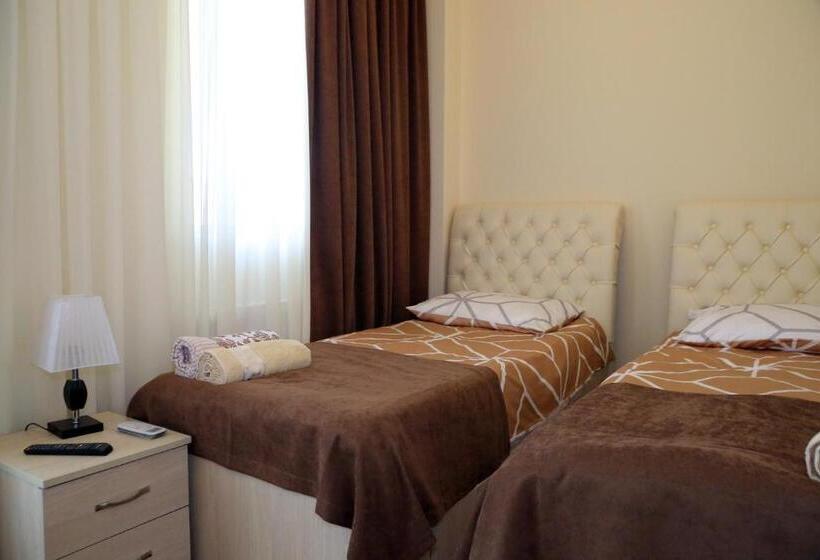 اتاق استاندارد, Balcony