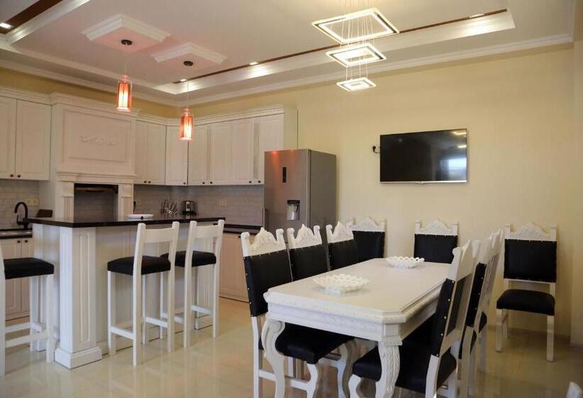 اتاق استاندارد, Balcony