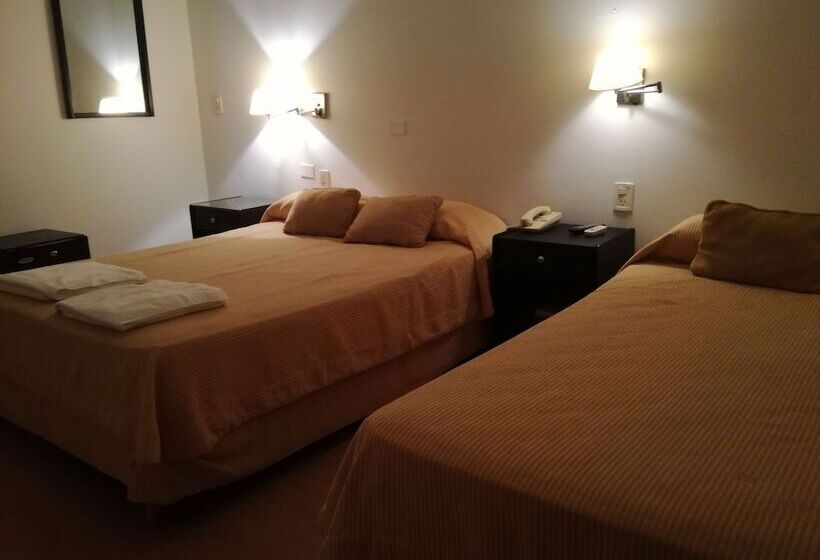 اتاق کلاسیک سه تخته, Embajador