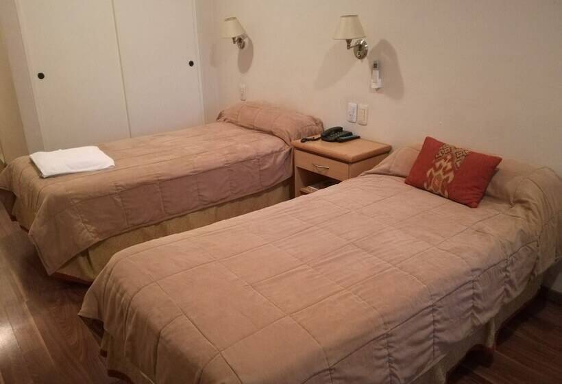 اتاق سوپریور, Embajador