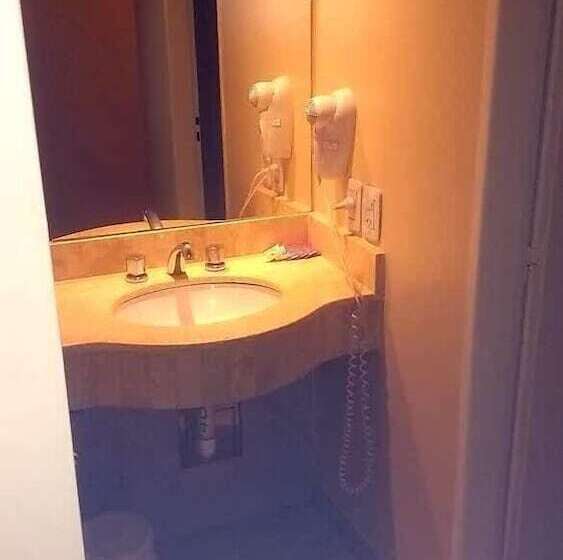 اتاق سوپریور سه تخته, Embajador