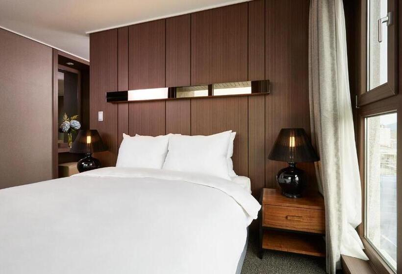 주니어 스위트, Raonstay In Perla