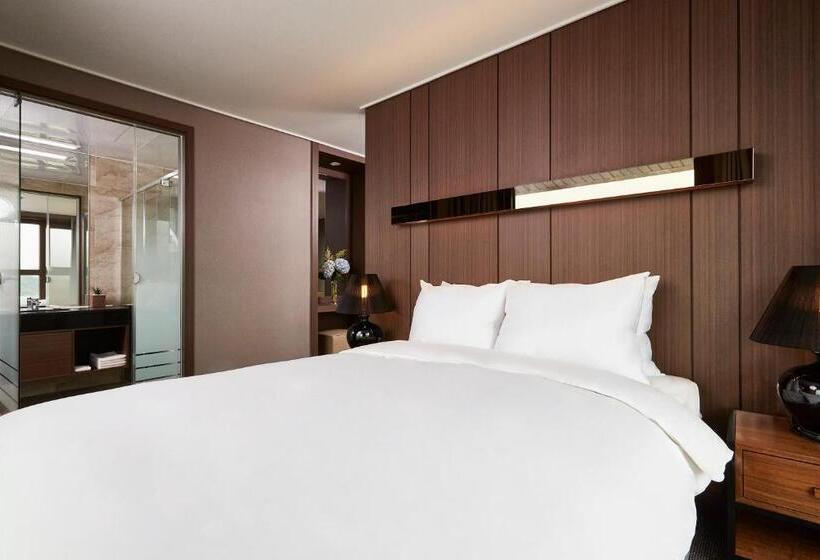 주니어 스위트, Raonstay In Perla