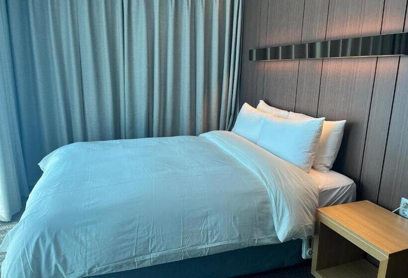 Семейный Номер, Raonstay In Perla