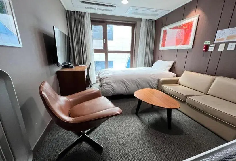 ファミリールーム, Raonstay In Perla