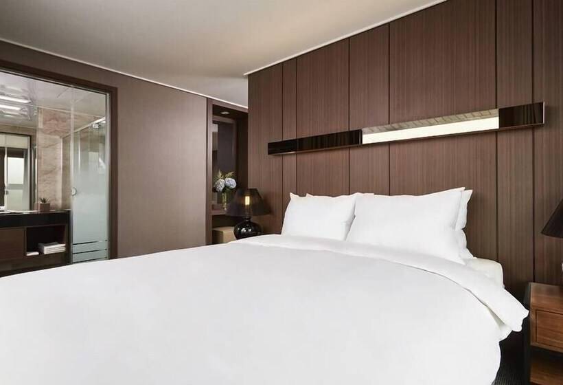 주니어 스위트, Raonstay In Perla