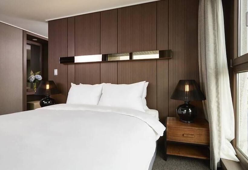 주니어 스위트, Raonstay In Perla