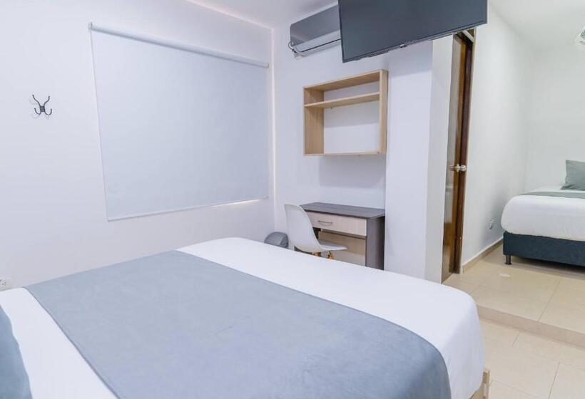 带2个双人床的标准工作室, Plataneras Plaza