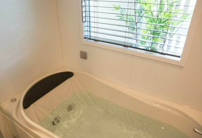 اتاق استاندارد با تراس, Uan Kanazawa