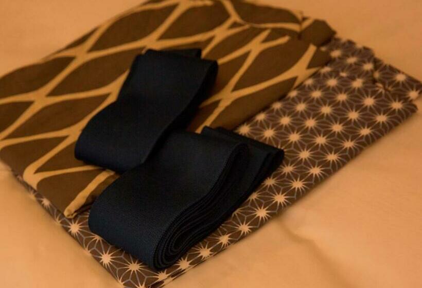 اتاق سوپریور, Uan Kanazawa