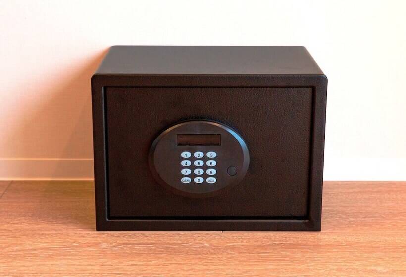 اتاق استاندارد, Uan Kanazawa