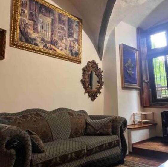 غرفة قياسية, Burg Hermannstein   Queens Room