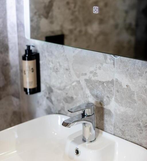 غرفة قياسية, Bolt Boutique