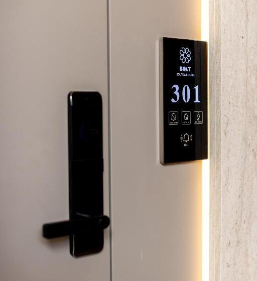 غرفة قياسية, Bolt Boutique