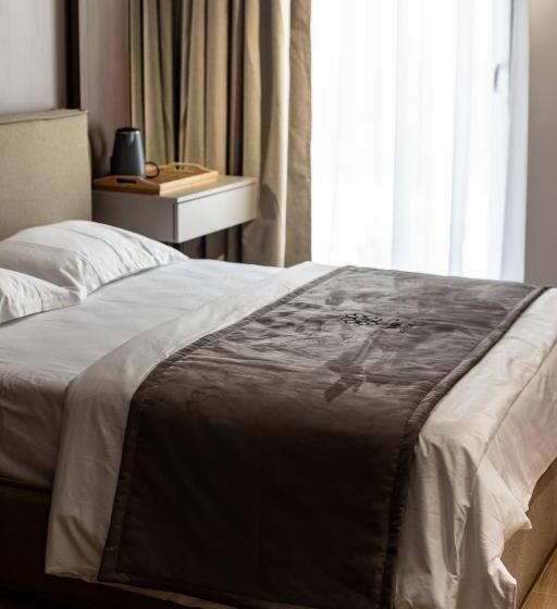 غرفة قياسية, Bolt Boutique