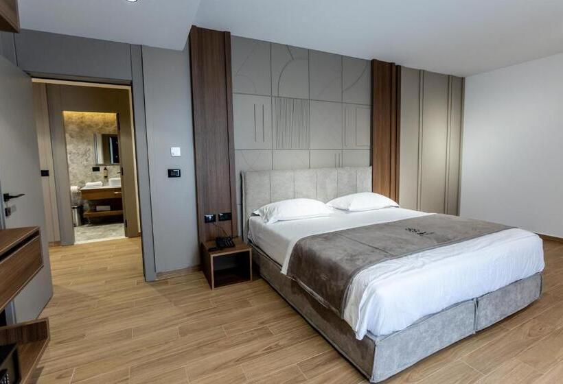 شقة غرفتين نوم مزودة بشُرفة, Bolt Boutique