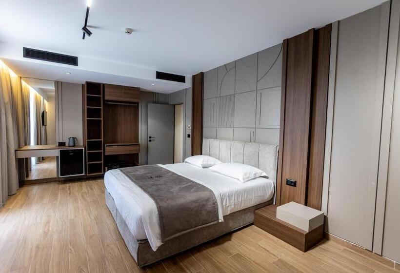 شقة غرفتين نوم مزودة بشُرفة, Bolt Boutique