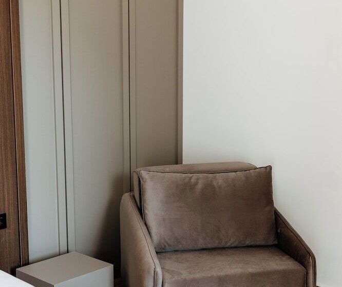 غرفة سوبيريور ثلاثية, Bolt Boutique