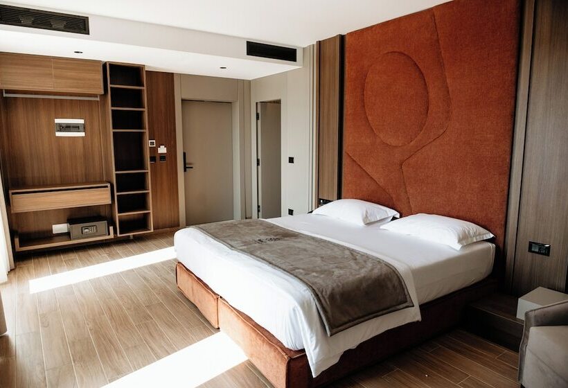 غرفة سوبيريور ثلاثية, Bolt Boutique