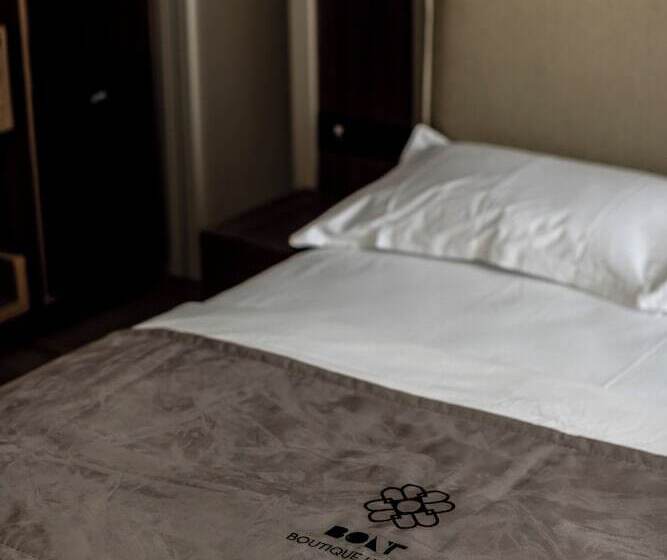 غرفة قياسية, Bolt Boutique