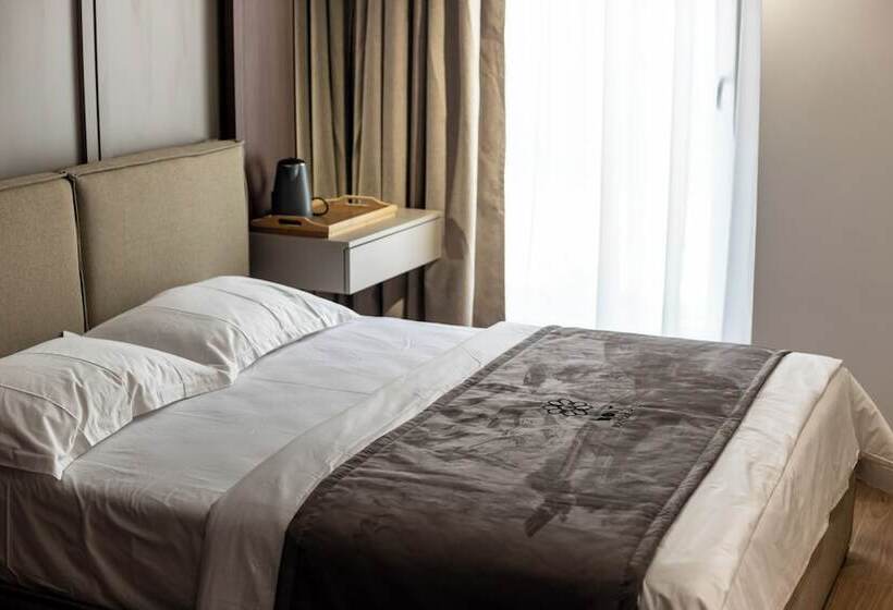 غرفة قياسية, Bolt Boutique