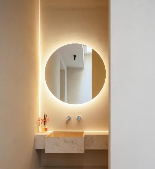 חדר משפחתי דלוקס, C10 Boutique