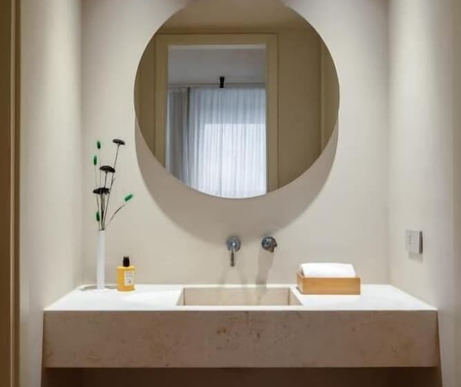 חדר דלוקס, C10 Boutique