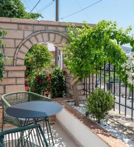 اتاق استاندارد با بالکن, Kamara Rooms