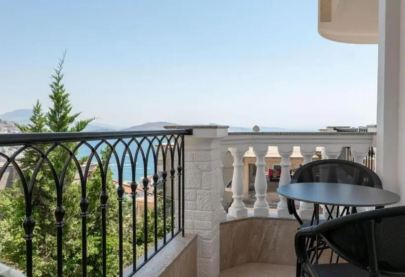 اتاق استاندارد با چشم‌انداز دریا, Kamara Rooms
