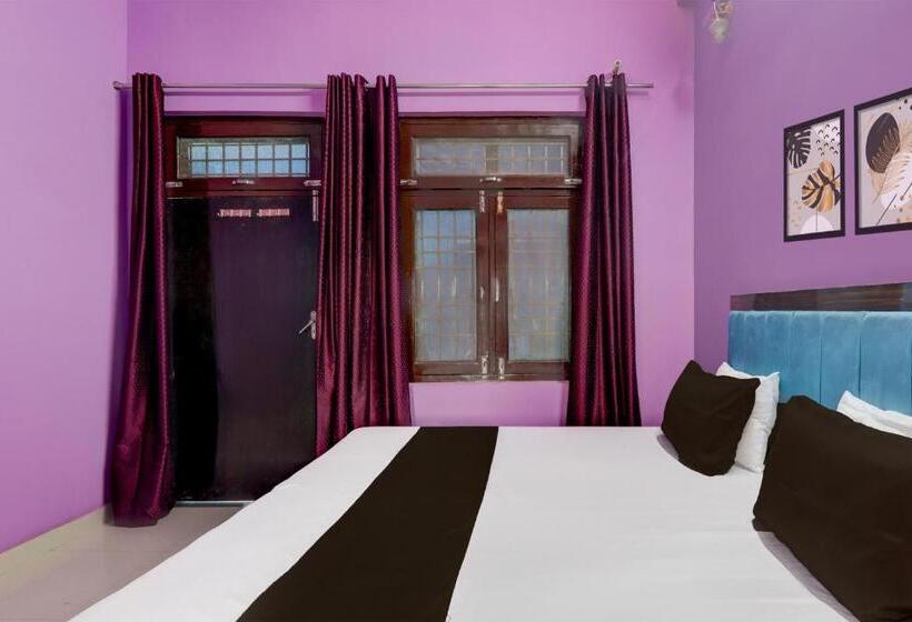 חדר קלאסי לשלושה, Oyo Arya Paradise