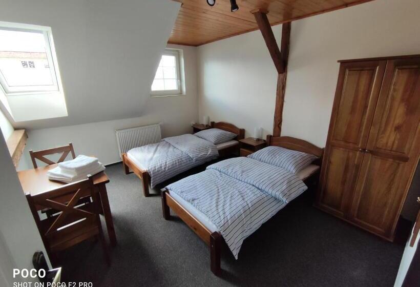 Номер Стандарт, Zámecká Pošta Penzion