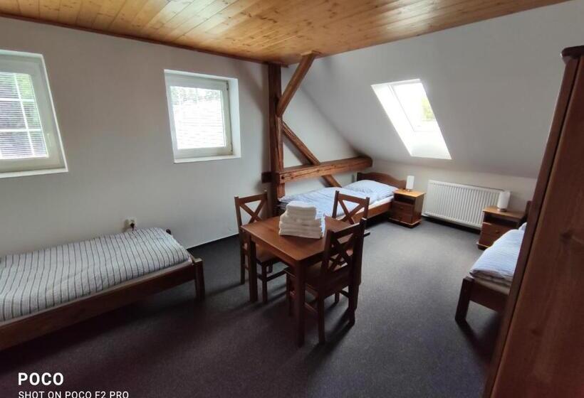 Номер Стандарт Трехместный, Zámecká Pošta Penzion