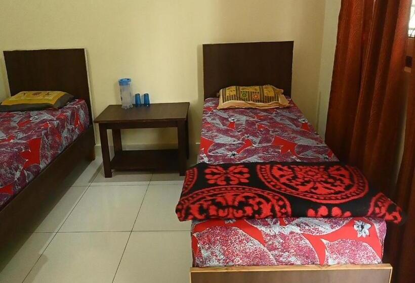 חדר דלוקס עם מרפסת, Rajlaxmi Palace By Stayapart