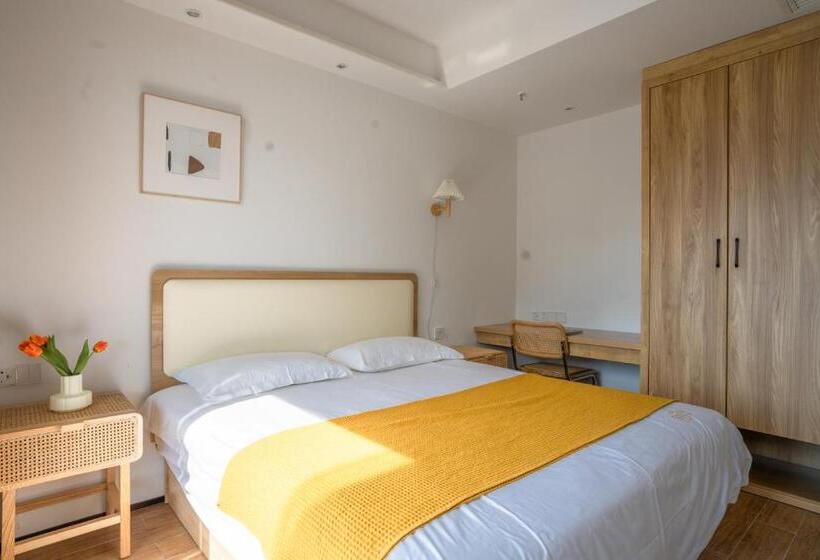 Suite with lake view, Huangshan Taiping Lake Muxin