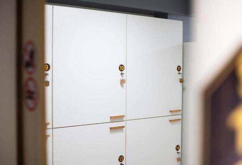 ルームシェアのワンベッド, Portal Antartlco