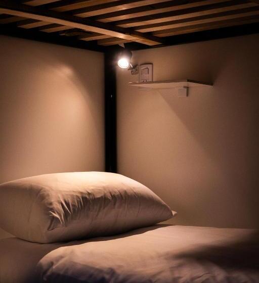 ルームシェアのワンベッド, Portal Antartlco