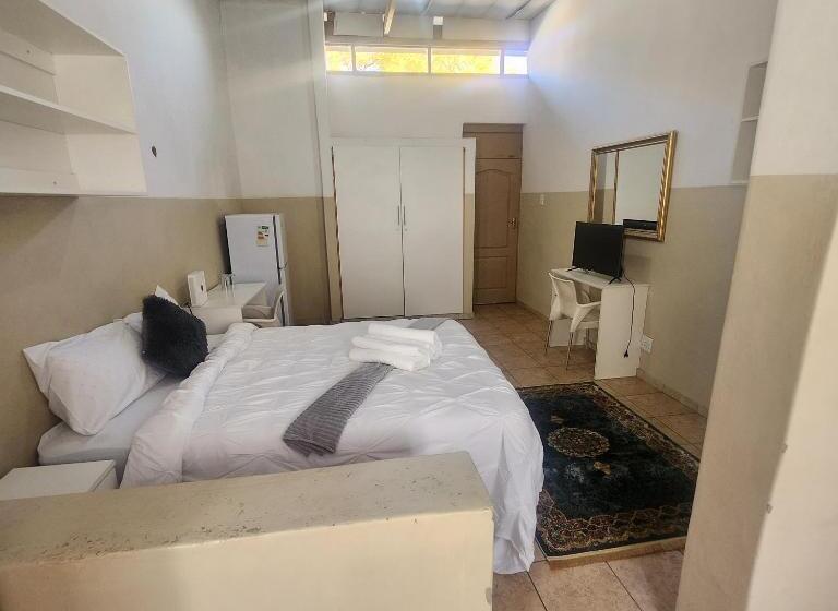 غرفة عائلية حمام مشترك, Sunny Lodge